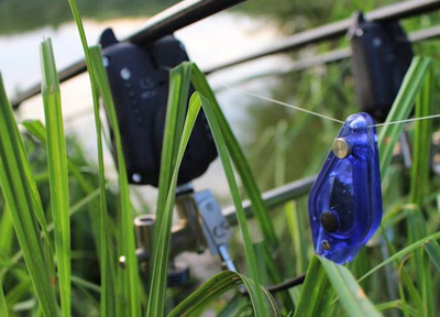 Coffret Carpsounder 3 Hangers Lumineux Dropstar DR-LX2 Bleu -Sonik Magasin 37085963577d1231a43bb62b53d5f097d1a41f58 204538AMB5