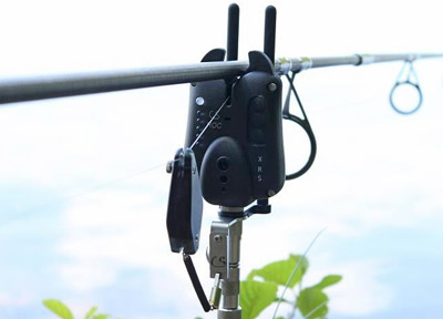 Coffret Carpsounder 3 Hangers Lumineux Dropstar DR-LX2 Bleu -Sonik Magasin 3bb9ed13cf7e1b0497b061b2cfbb15fd423e8678 204538AMB2