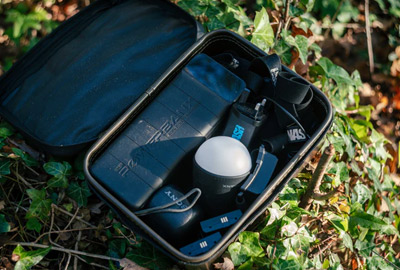 Trousse à Accessoires Etanche Nash Subterfuge Waterbox Pouch XL - description 03