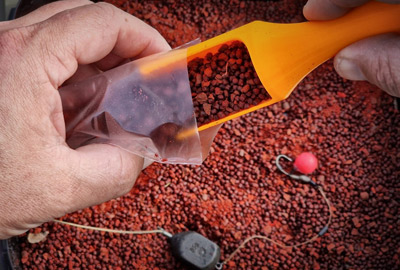 Pelle Bait Boat Pod PVA Bag Scoop - description 03