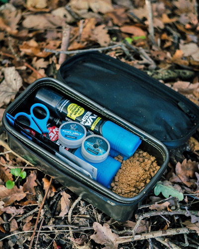 Trousse à Accessoires Etanche Nash Subterfuge Waterbox Pouch L - description 03