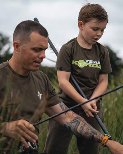 T-Shirt Korda Kids Dark Olive - description 02