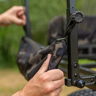 Sac à Pique Carp-Porter Basic Front Bank Stick Bag Dark Kamo - description 04