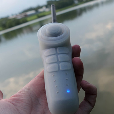 Etui Silicone BeeTackle pour Télécommande Bateau Icon Edition - description 03