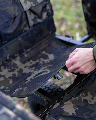 Fond Plein Carp-Porter Base Board Dark Kamo Small - description 02